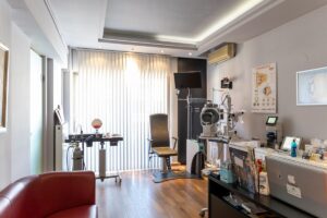 LAKIDIS_KLINIKI_OFTHALMIATROI_0010