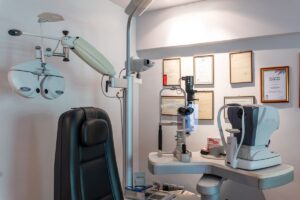 LAKIDIS_KLINIKI_OFTHALMIATROI_0011