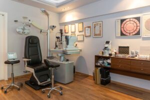 LAKIDIS_KLINIKI_OFTHALMIATROI_0014